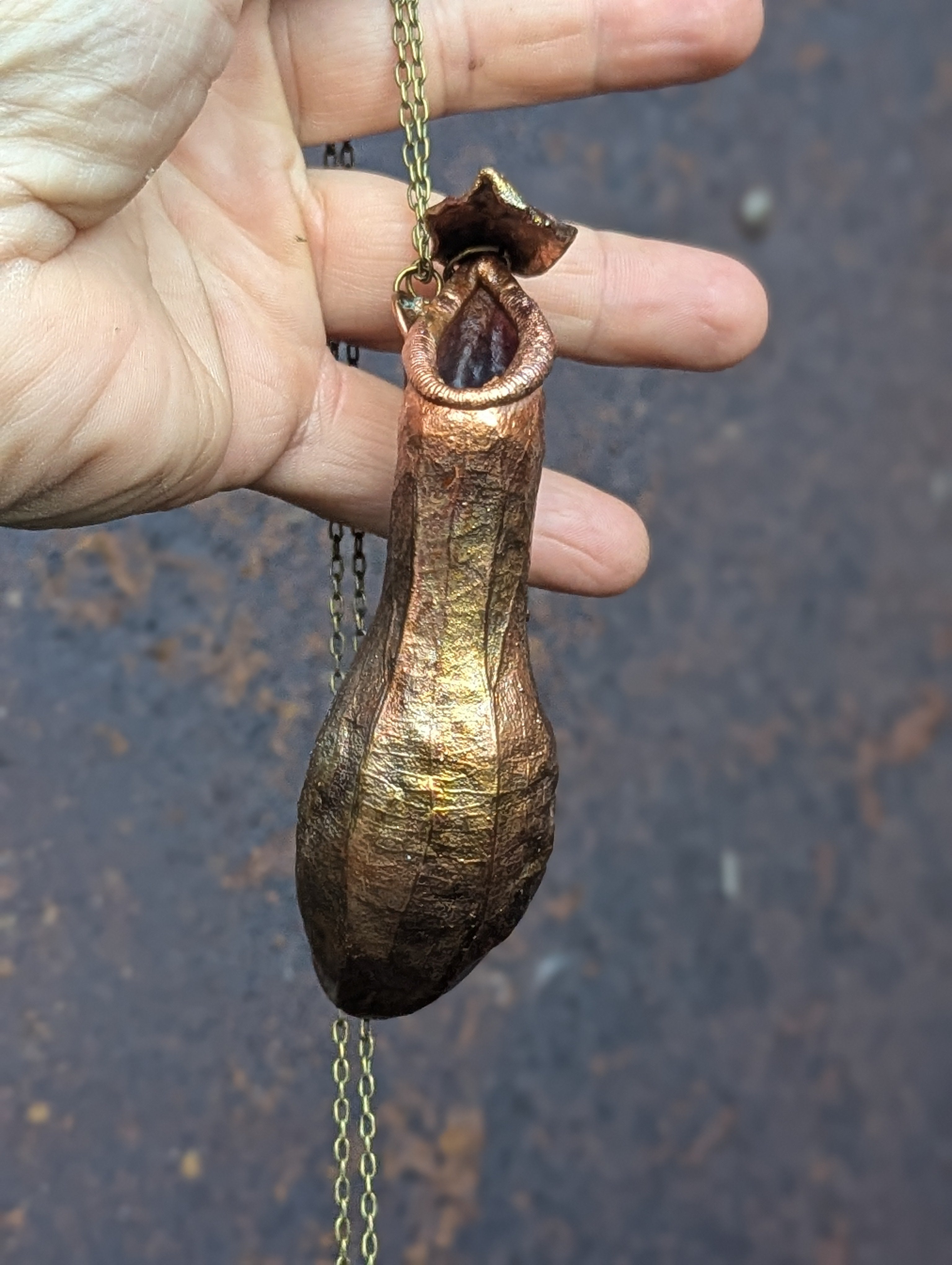 Carnivorous Nepenthes Pitcher (large) Necklace