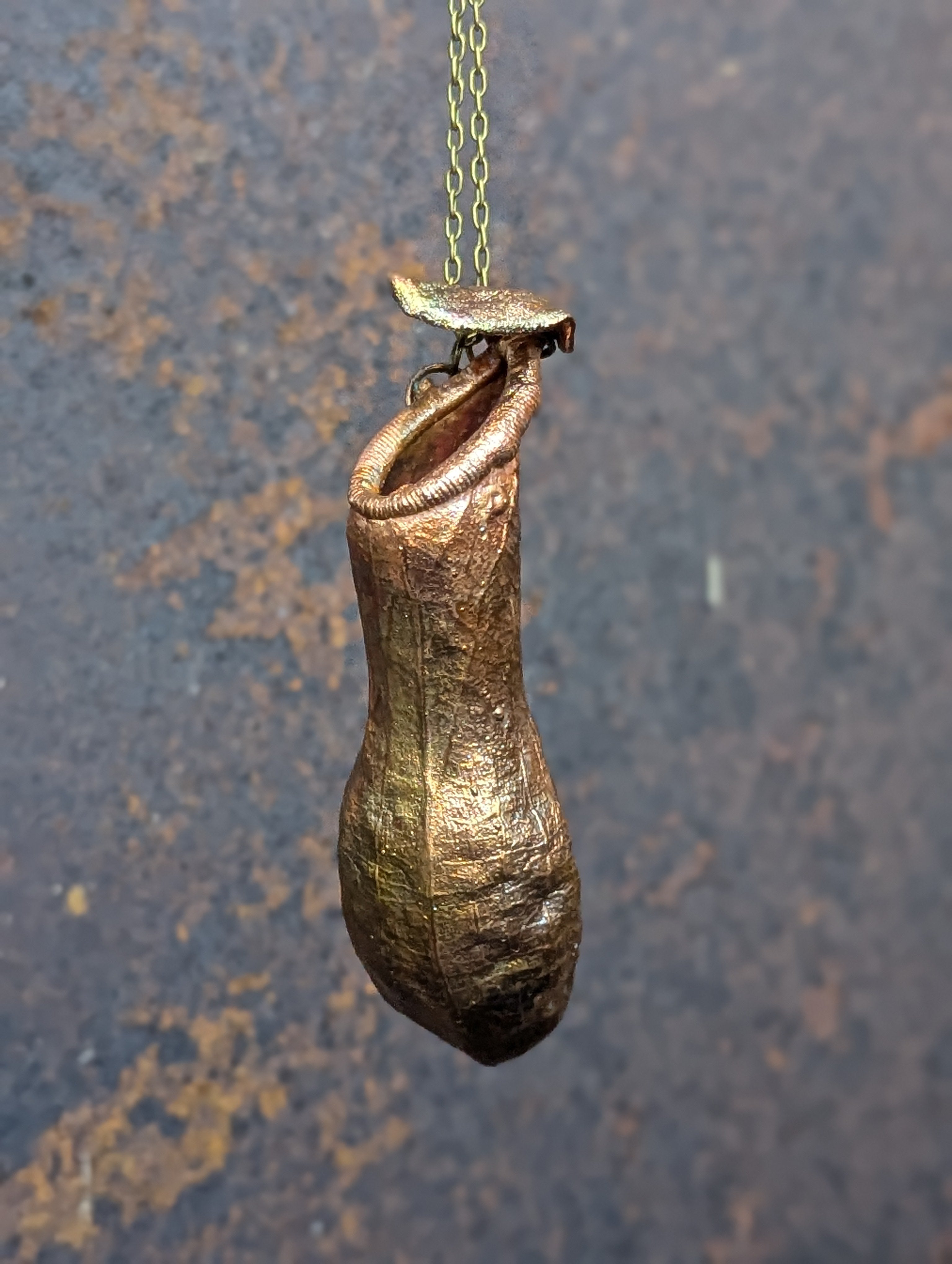 Carnivorous Nepenthes Pitcher (large) Necklace