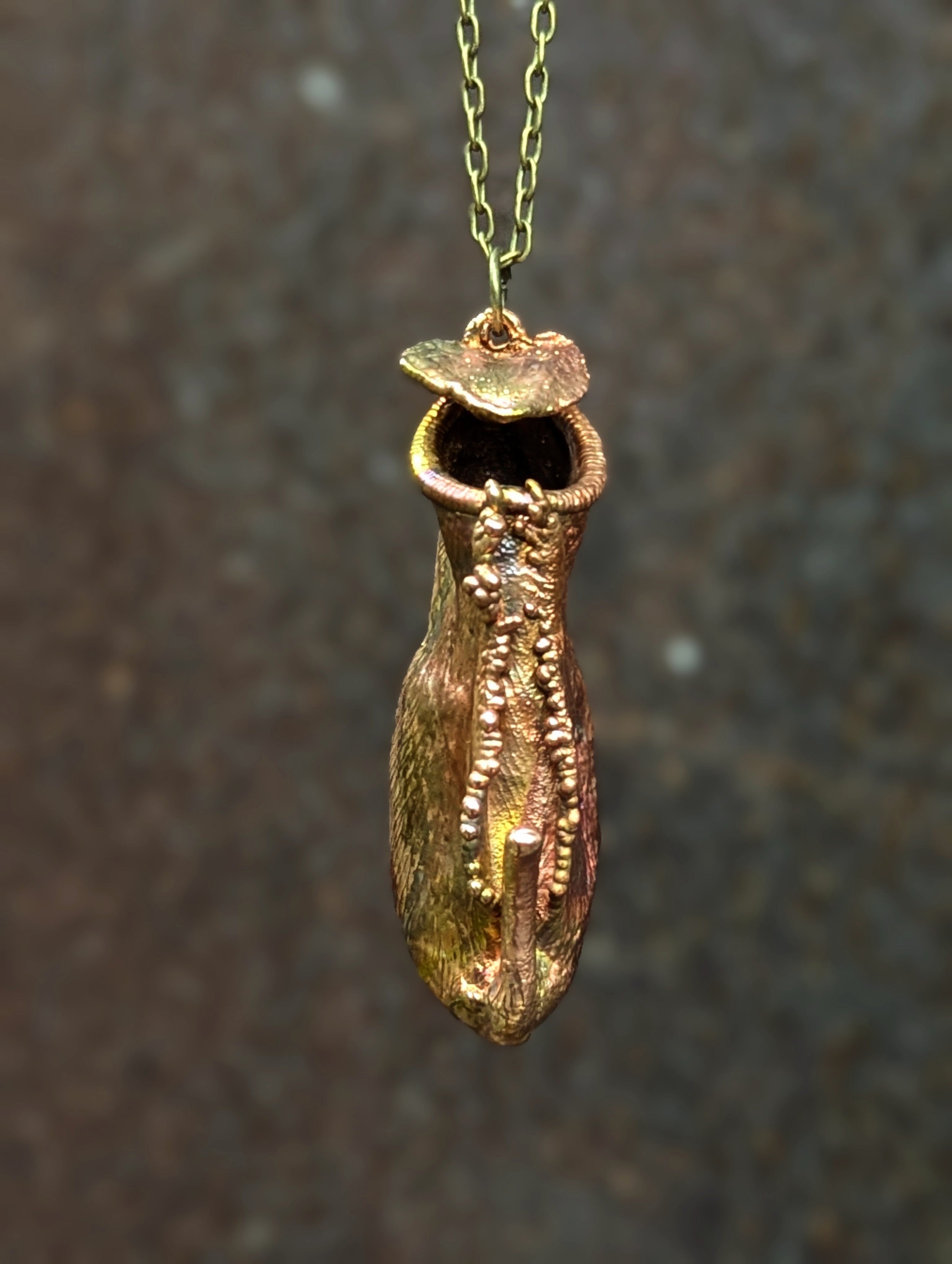 Carnivorous Nepenthes Pitcher Necklace